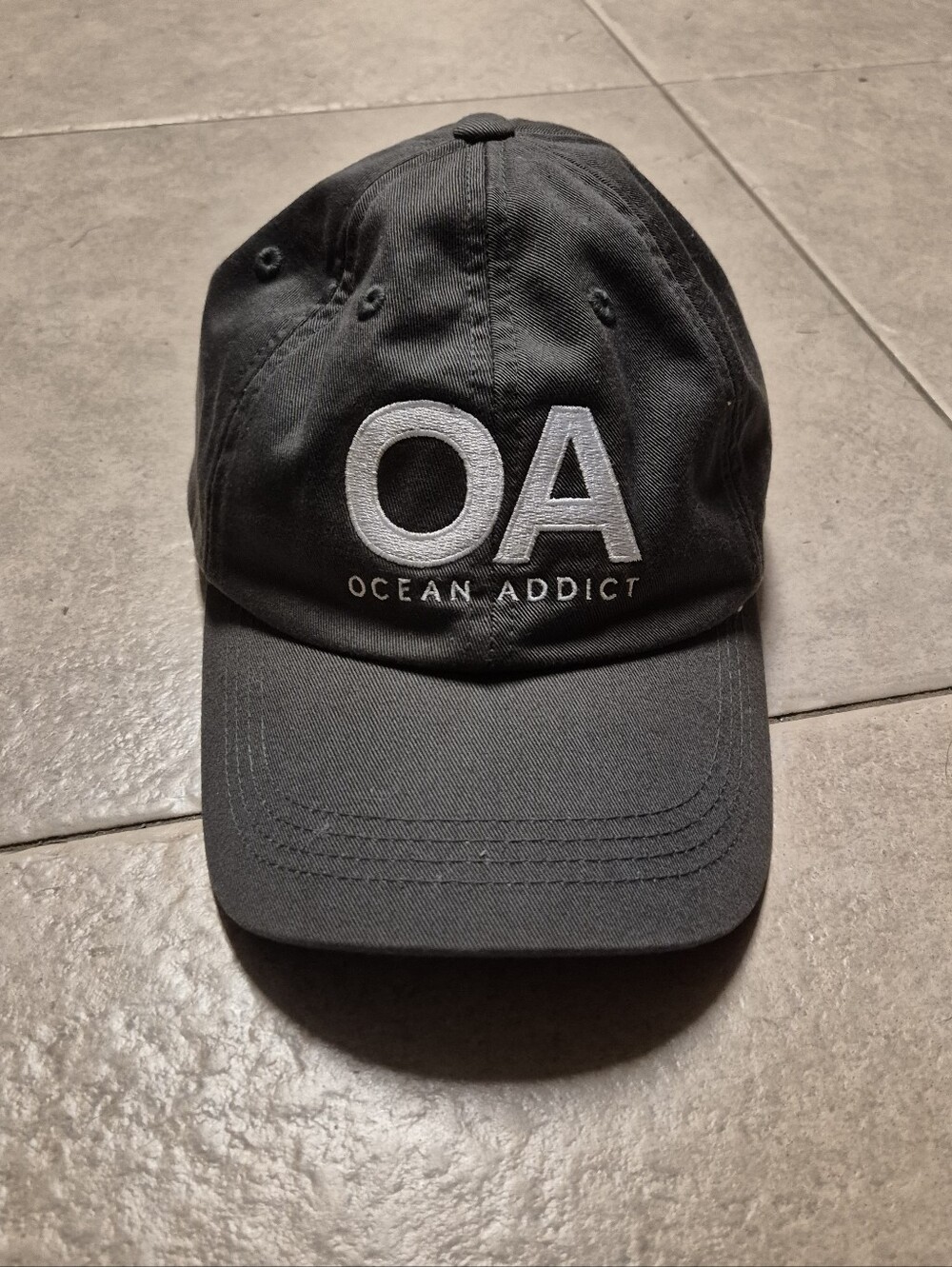 Ocean Addict Gray ball Cap Like New